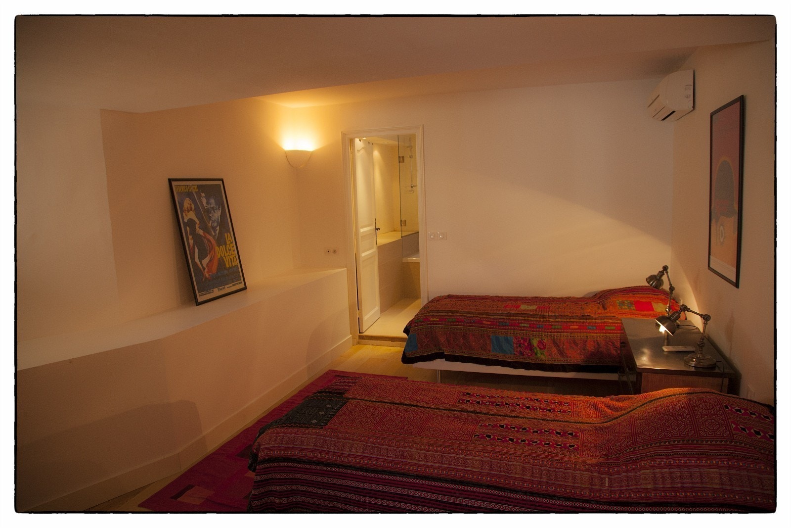 Soverom nede Galleribilde