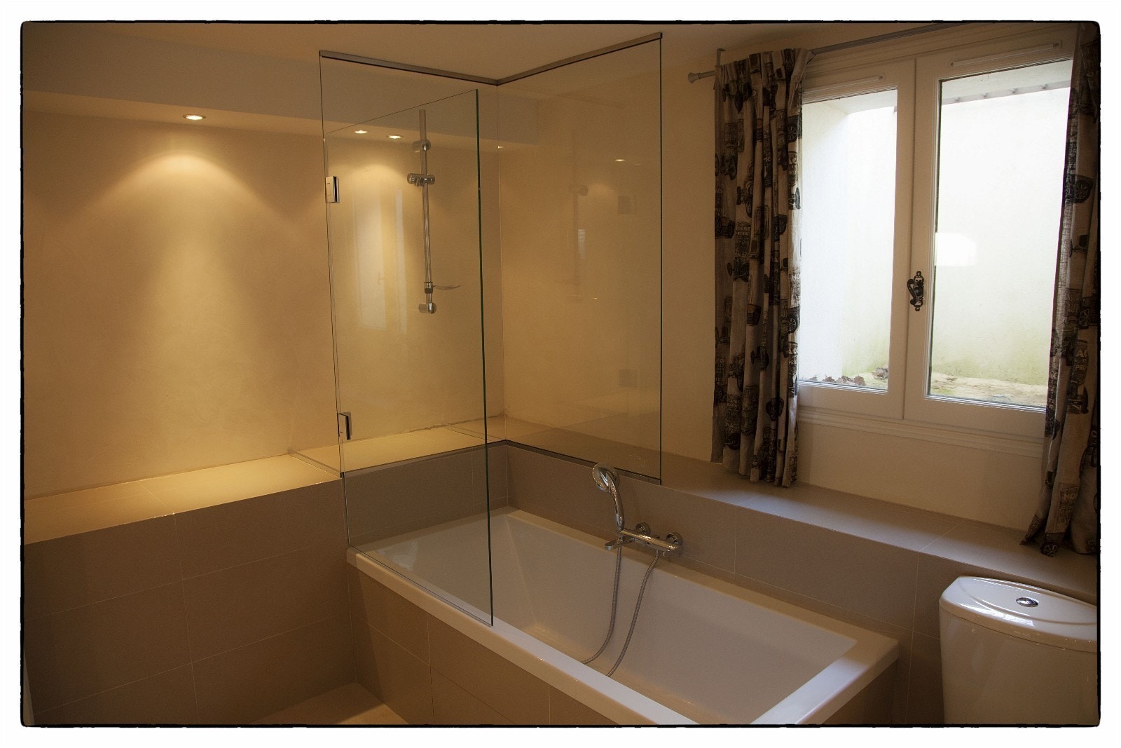 Baderom nede Galleribilde