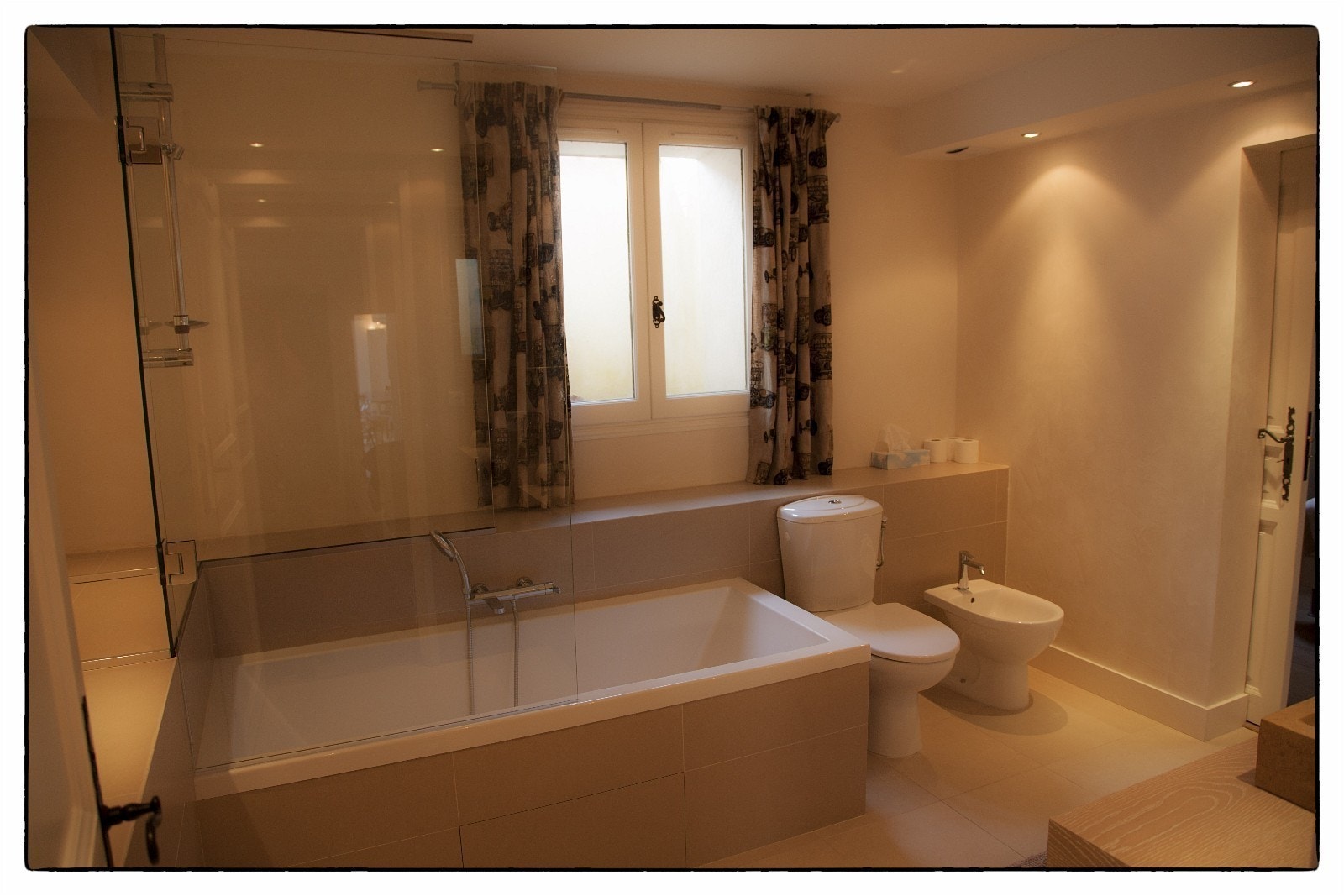 Bad underetasje Galleribilde