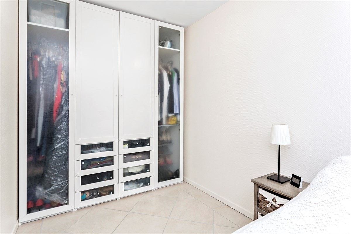 Soverommet har et romslig garderobeskap. Galleribilde