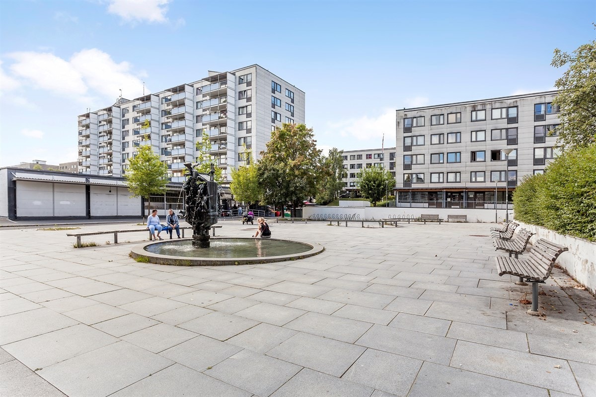 Meget sentral beliggenhet i et populært borettslag på Hovseter. Galleribilde