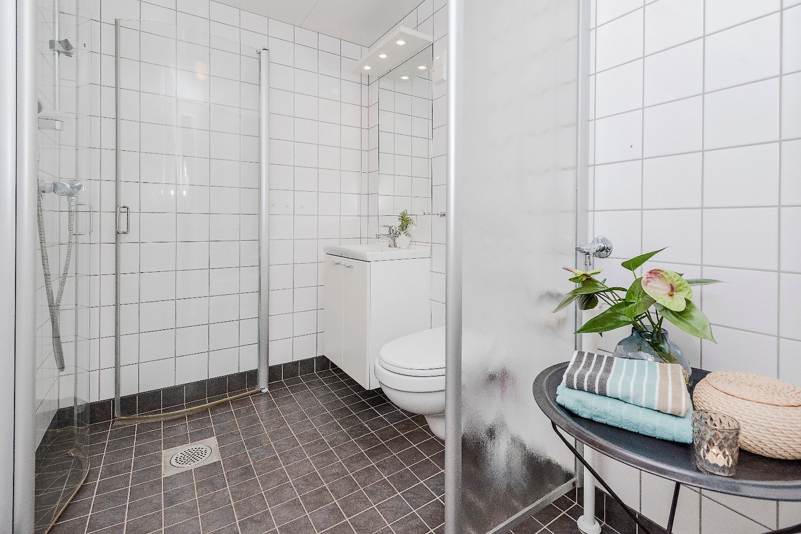 Baderom - vask/tørk kommer Galleribilde