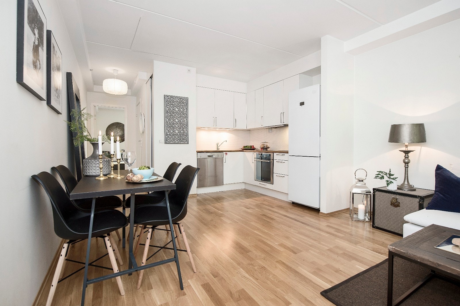 Kjøkken og spisedel Galleribilde