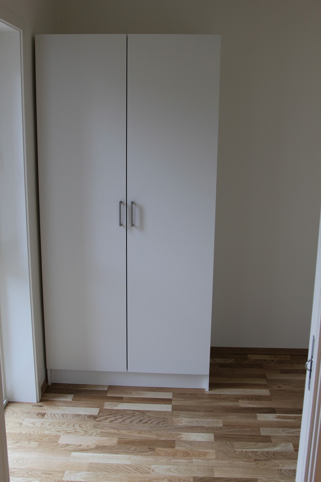 Soverom fra gang (skyvedør) Galleribilde