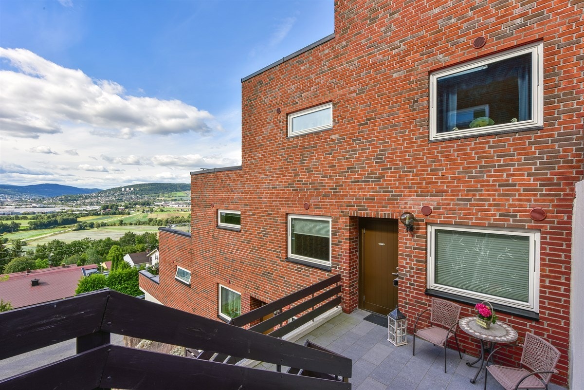 Det er god utsikt fra inngangspartiet. Galleribilde