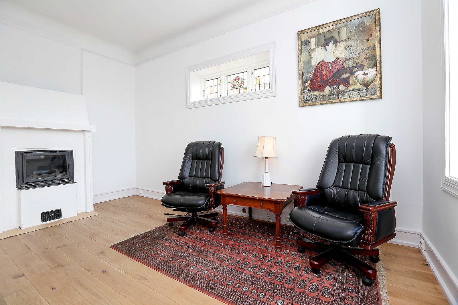 Dagligstuen med peis Galleribilde