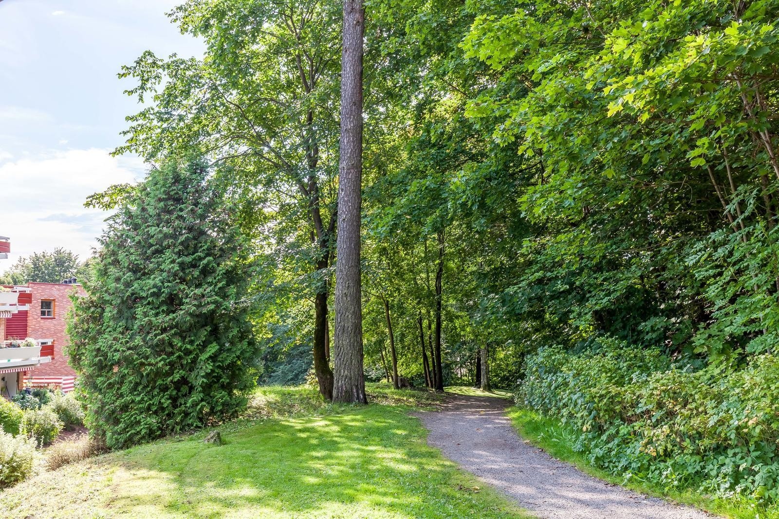 Turstier rett utenfor inngangsdøren Galleribilde