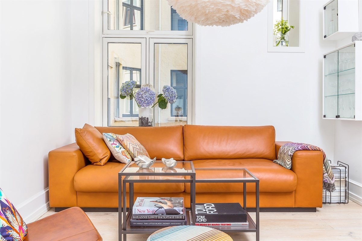 Sleng deg på sofaen, legg beina høyt og kvil deg her. Galleribilde