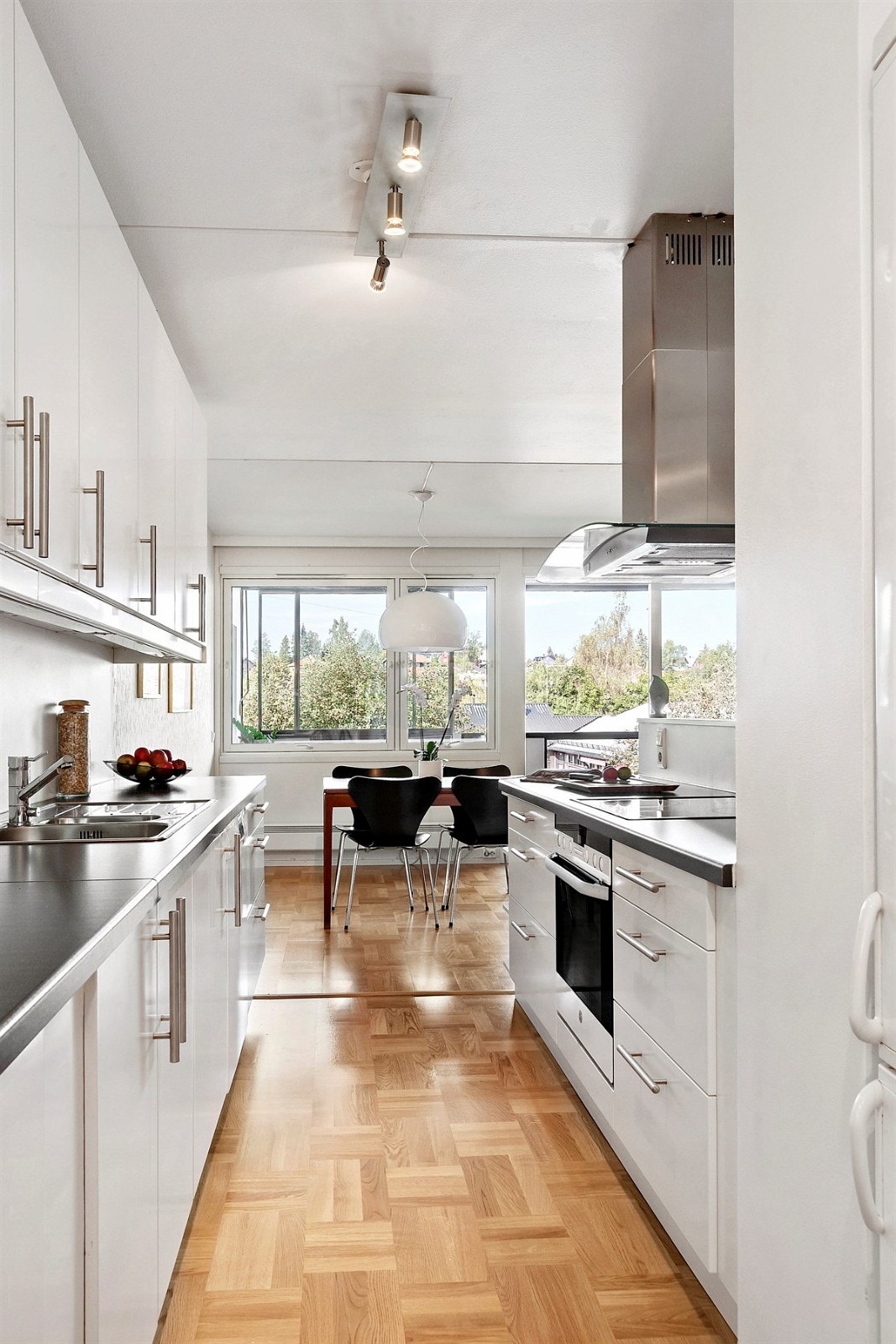 Ny parkett i kjøkken i 2016 Galleribilde