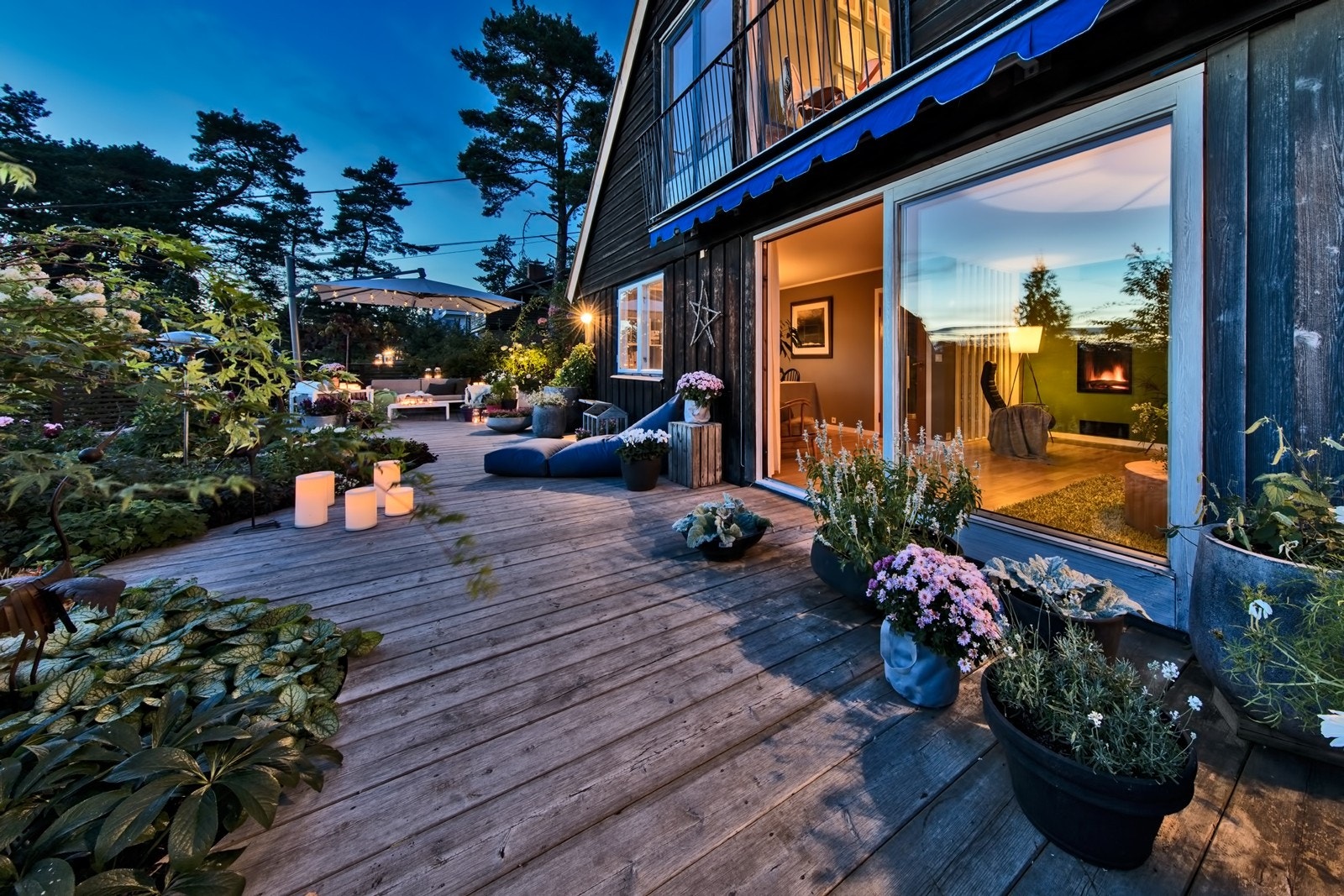 Kveldsstemning på terrassen Galleribilde