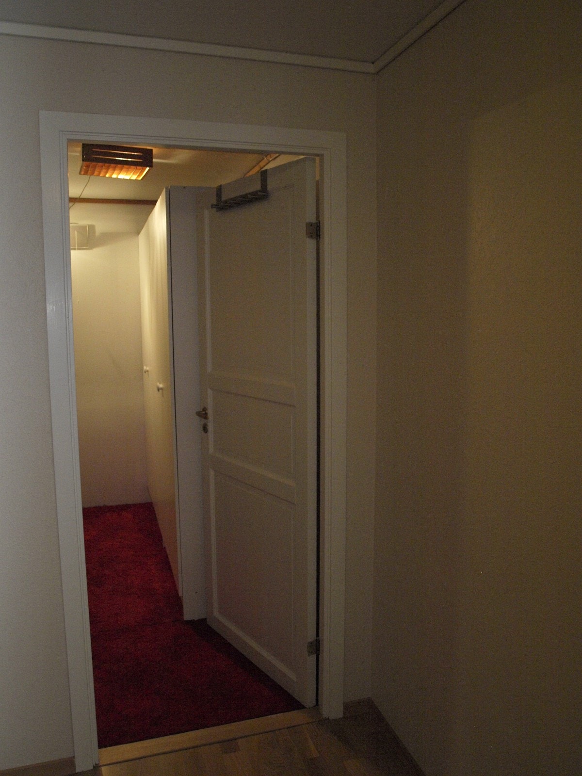 Soverom med garderobe Galleribilde