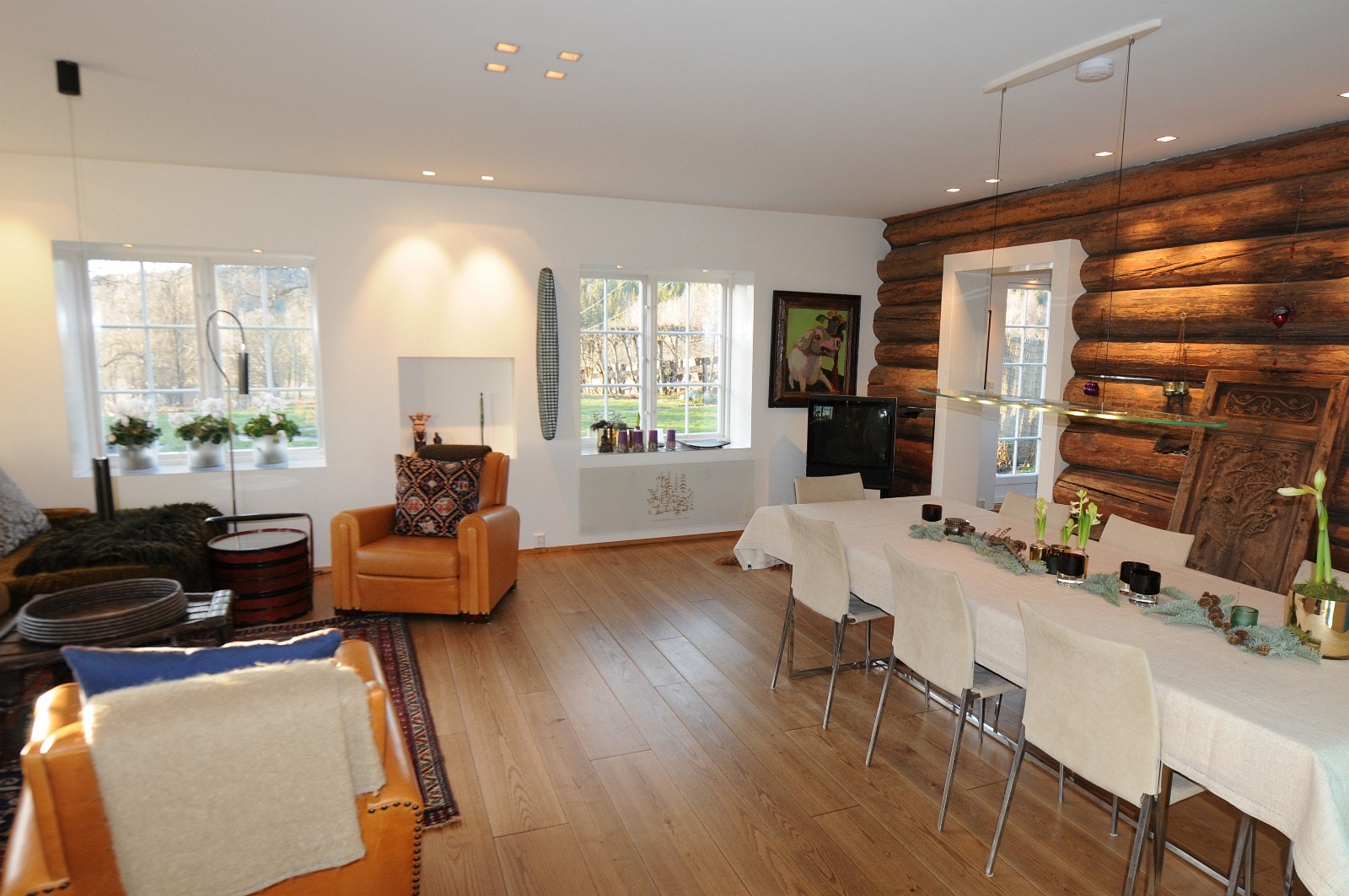 Stue/spisestue med tidl. innredning: Galleribilde