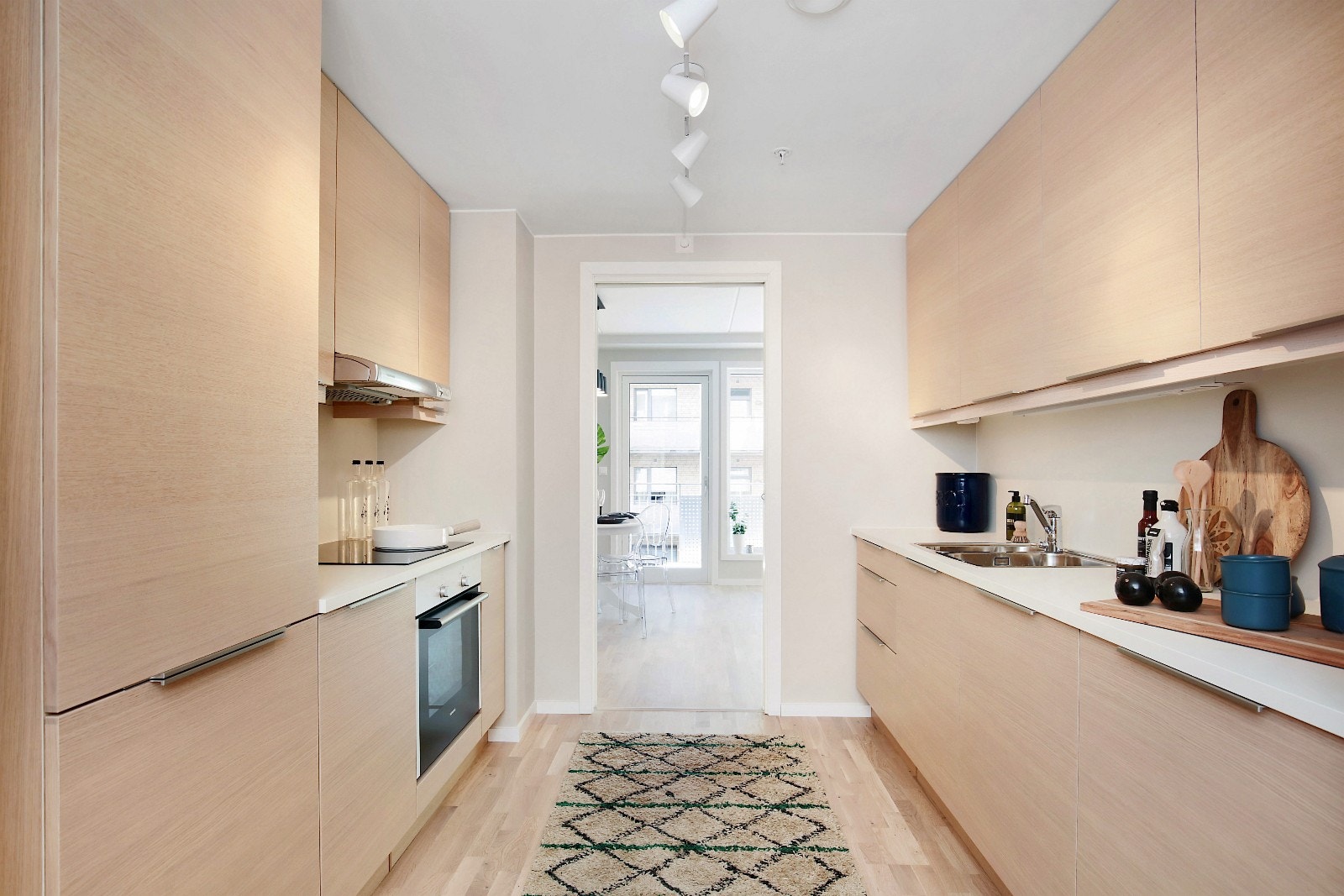 HTH kjøkken med Siemens hvitevarer Galleribilde