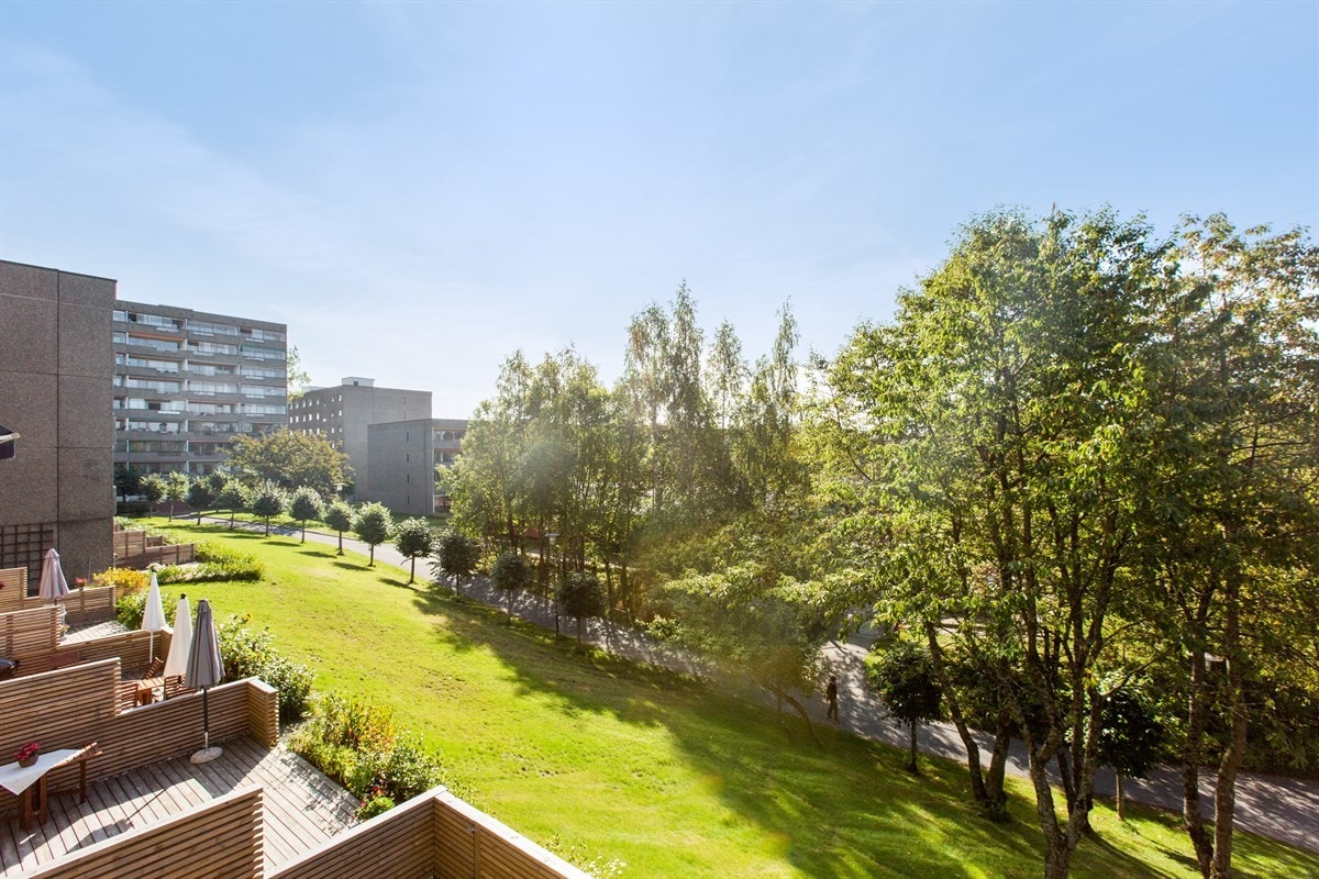 Hyggelig utsyn over borettslaget. Galleribilde