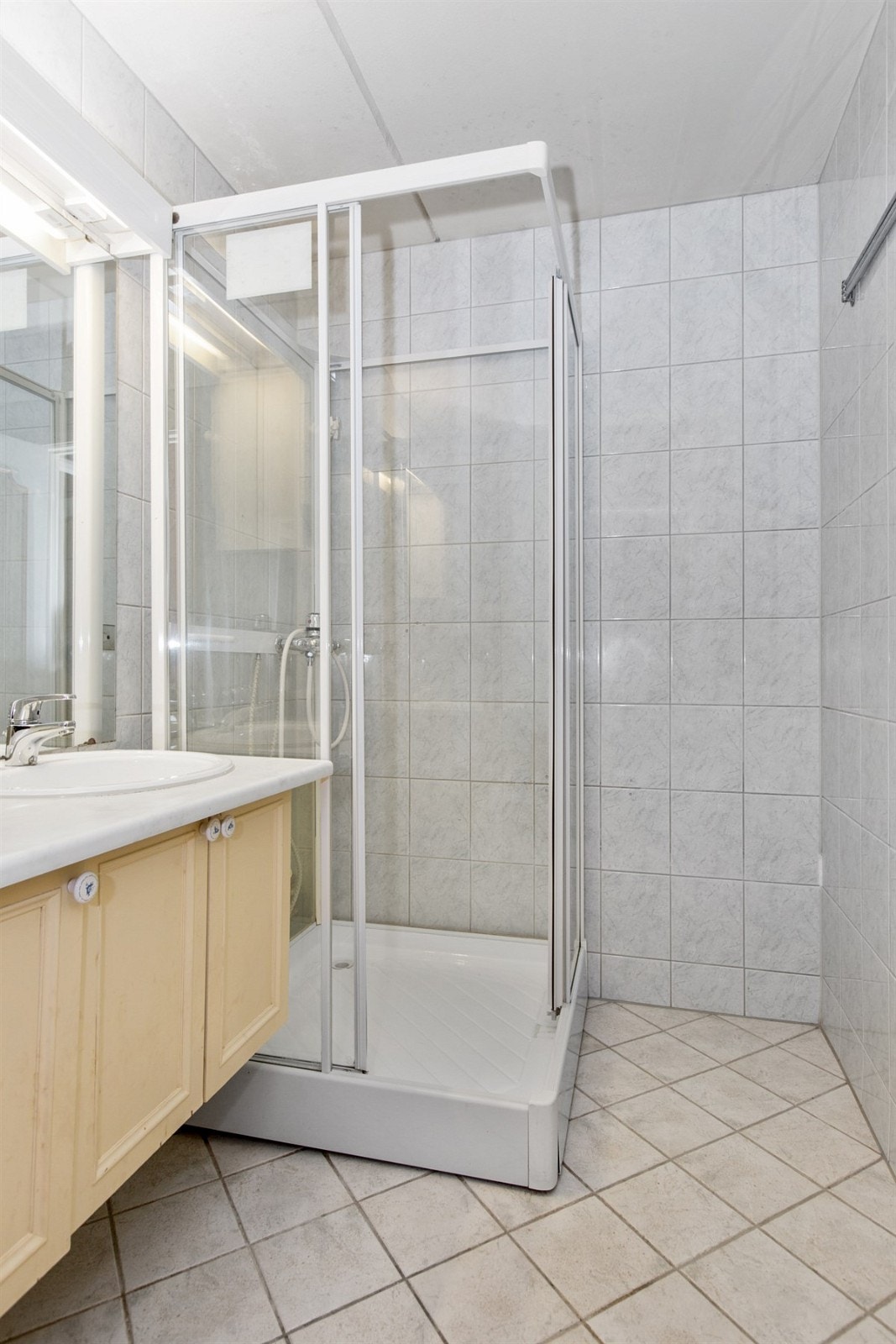 Flislagt bad. Galleribilde