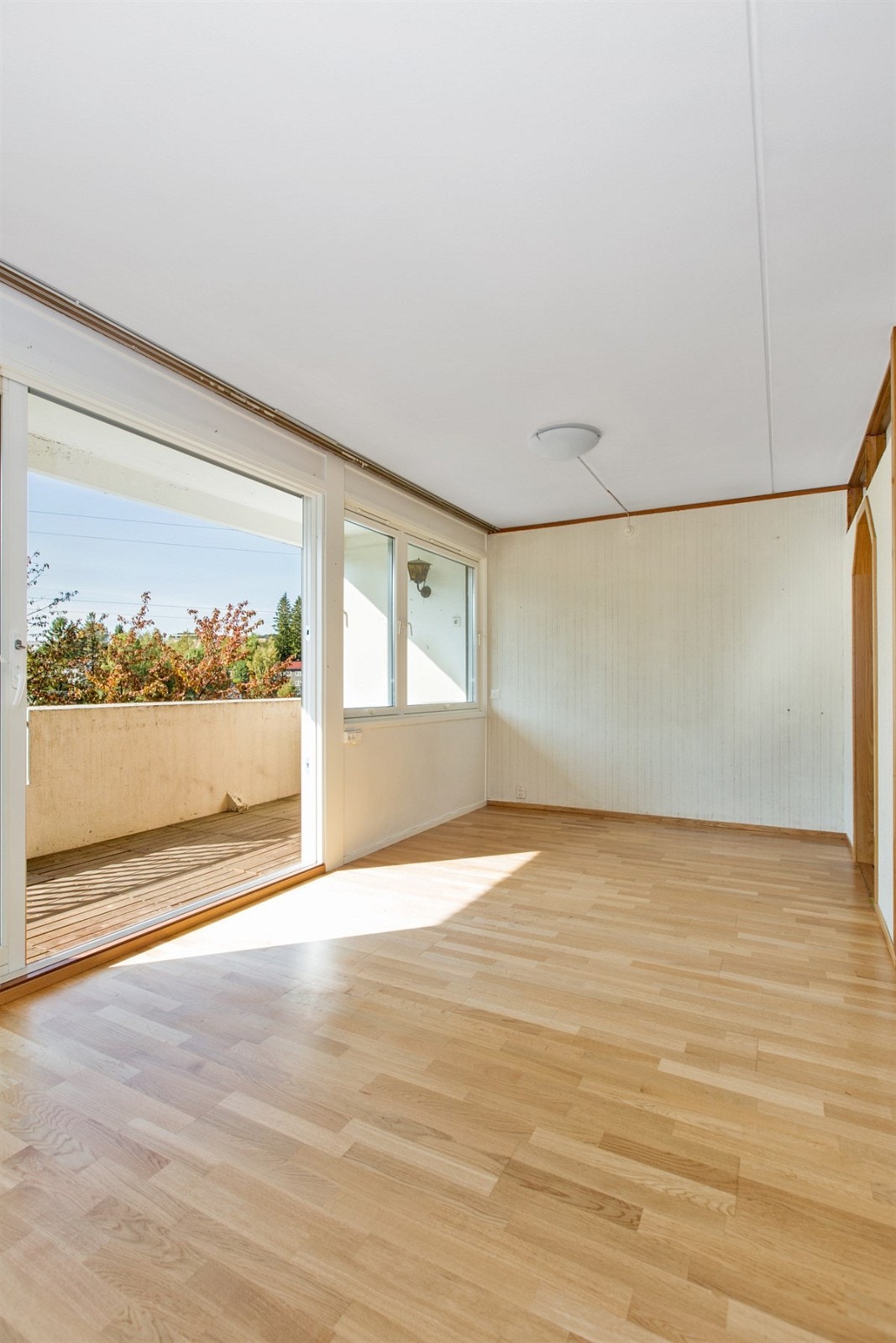 Stue med spiseplass. Galleribilde