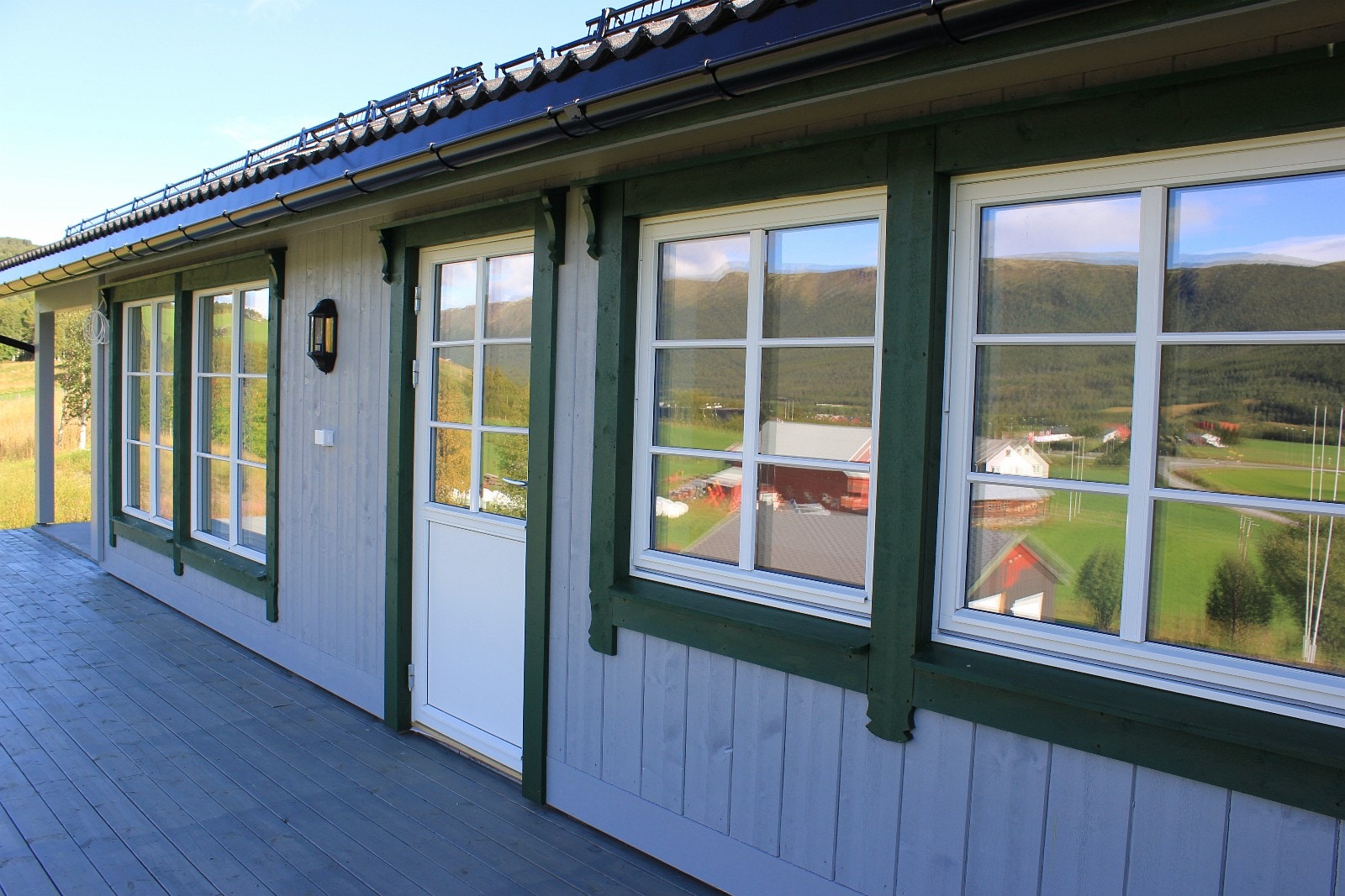 Utvendig fra veranda Galleribilde