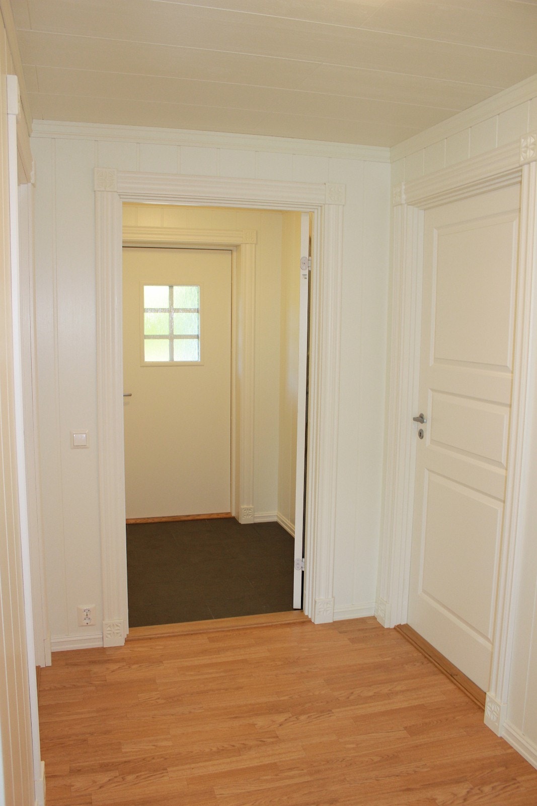 Utgang sett fra stue Galleribilde