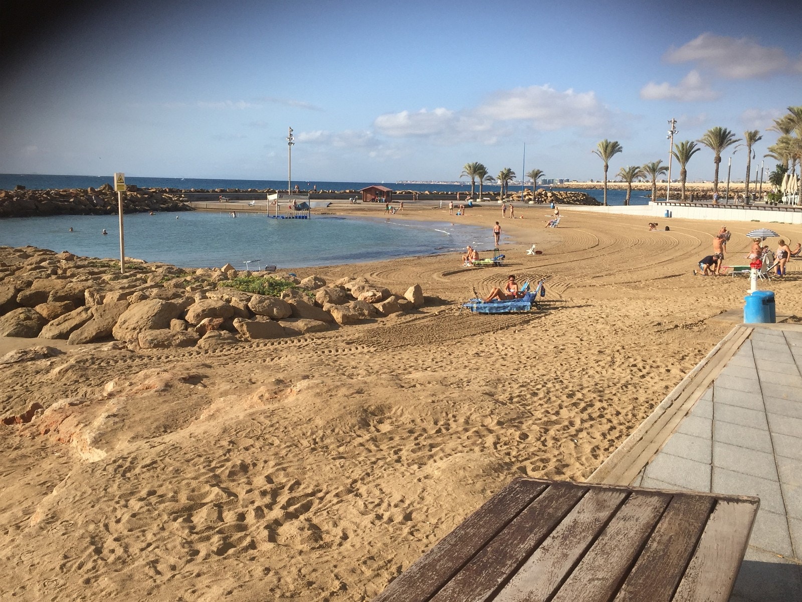 Strender i begge retninger langs havet 😊 Galleribilde