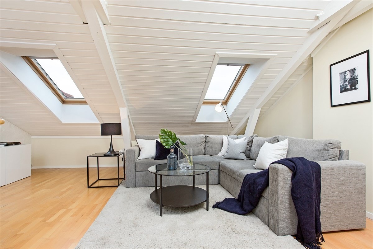 Gammel stue. Denne er nå nuyoppusset og arealet er mye bedre utnyttet Galleribilde