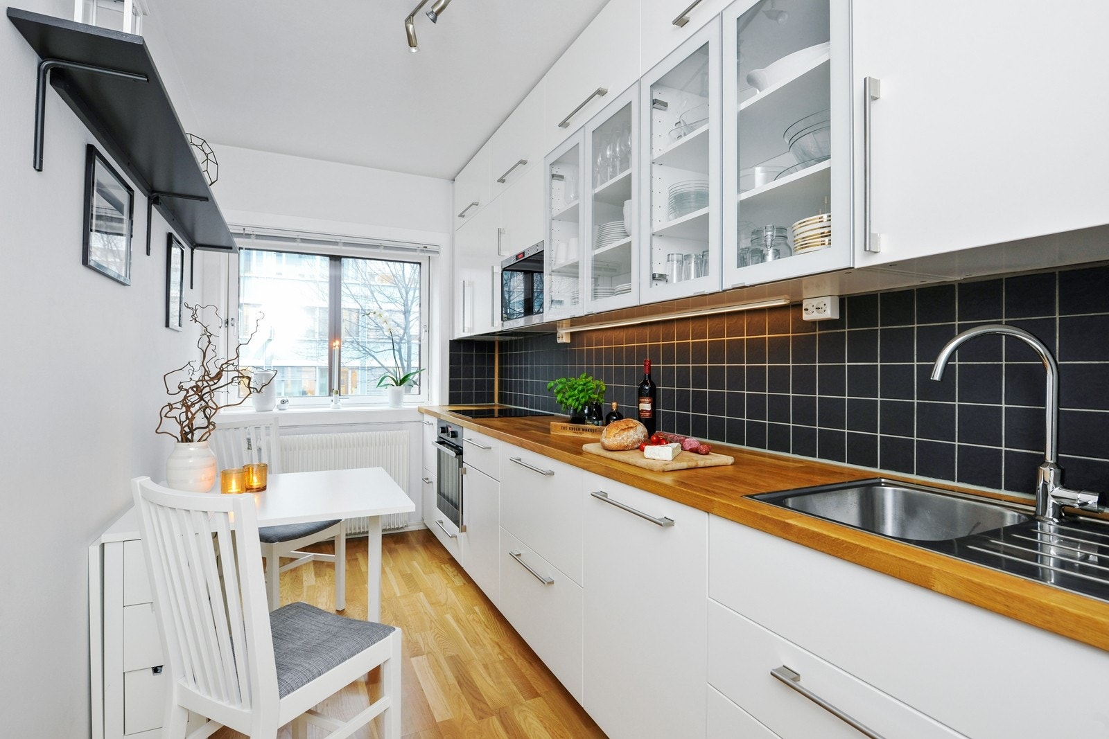 Moderne og velutstyrt kjøkken fra 2014 Galleribilde