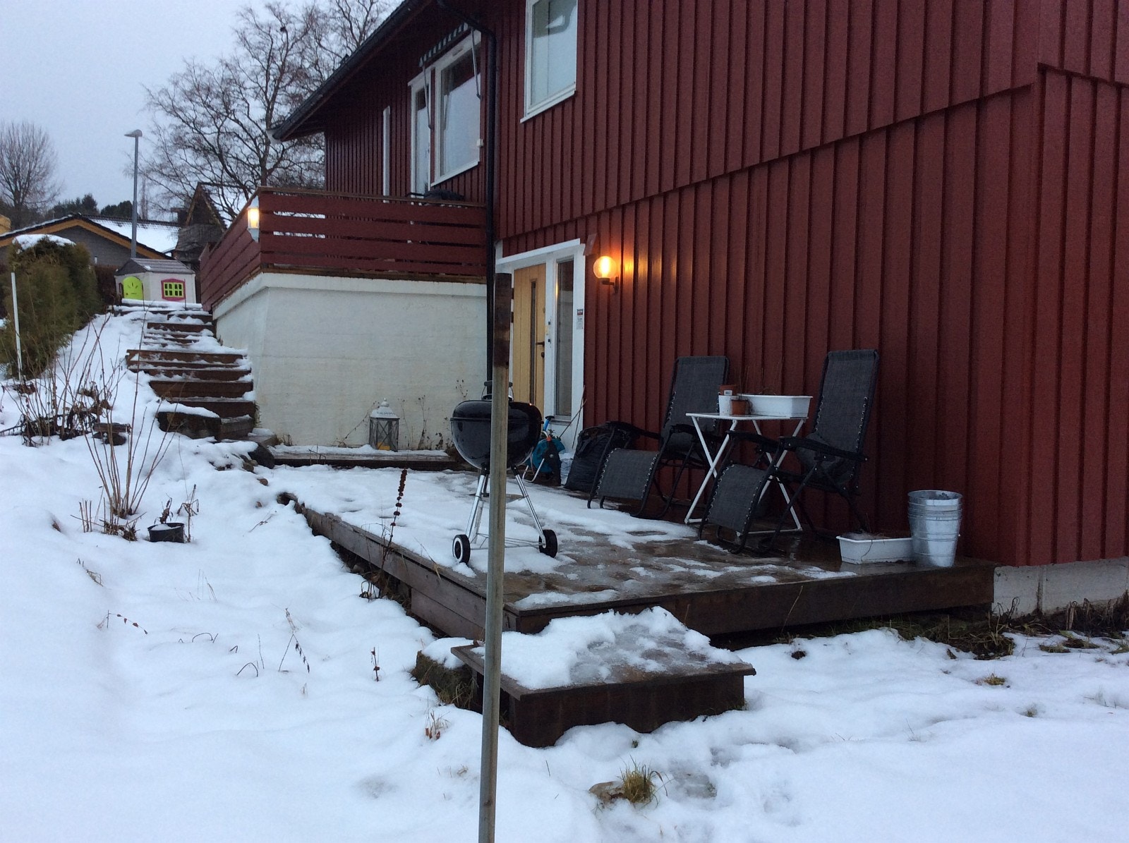 Tearasse, inngang. Galleribilde