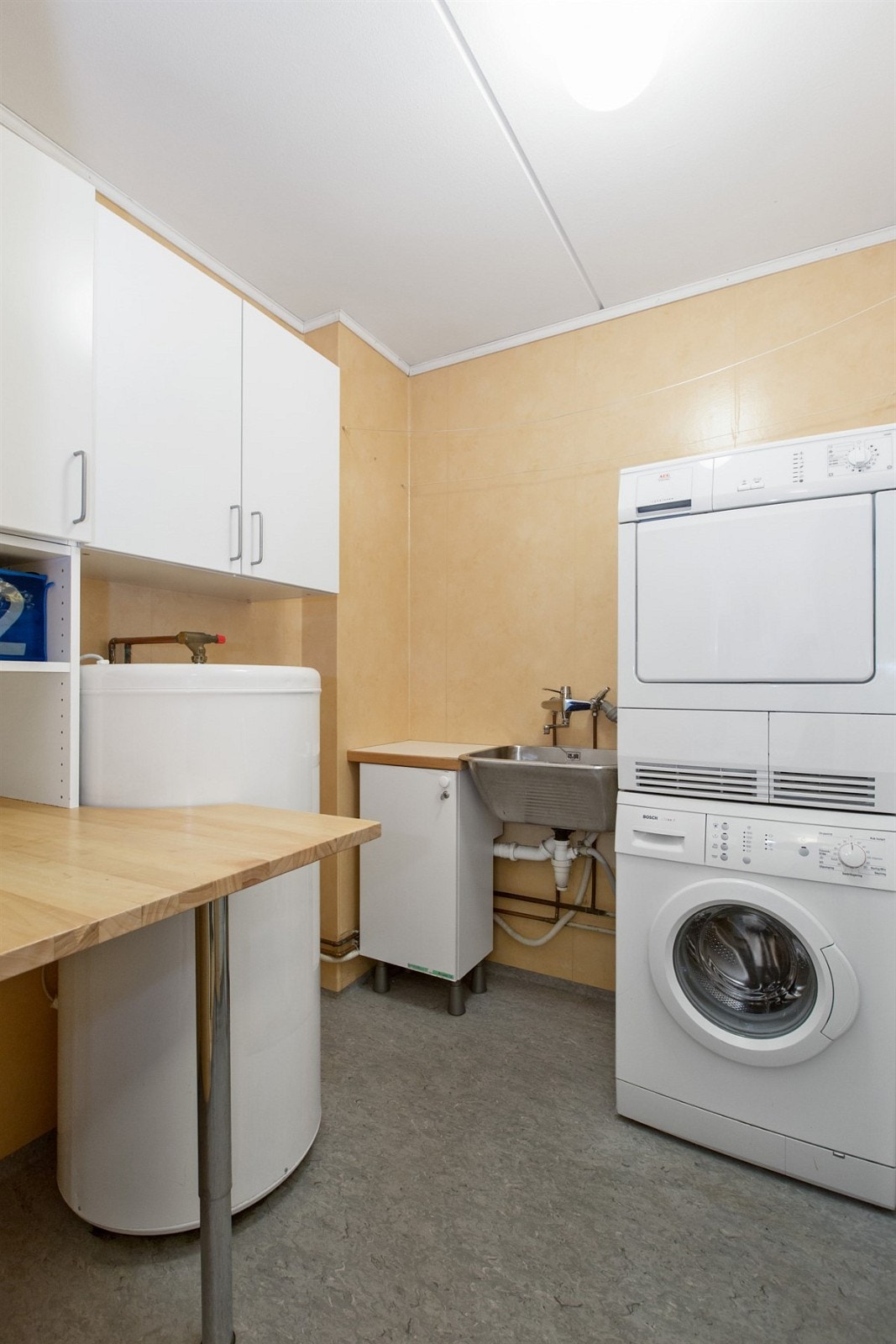 Vaskerom Galleribilde