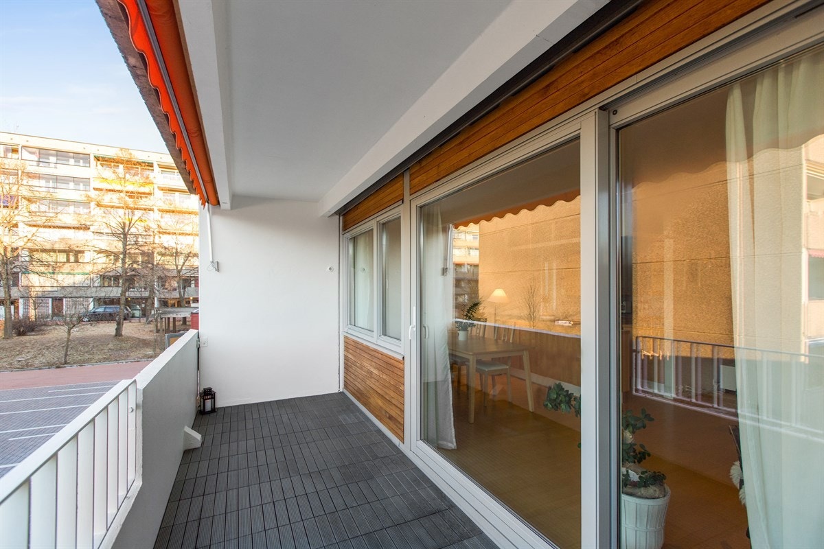 Balkong | Nordvest-vendt balkong på ca. 10 kvm med ettermiddag/kveldssol Galleribilde