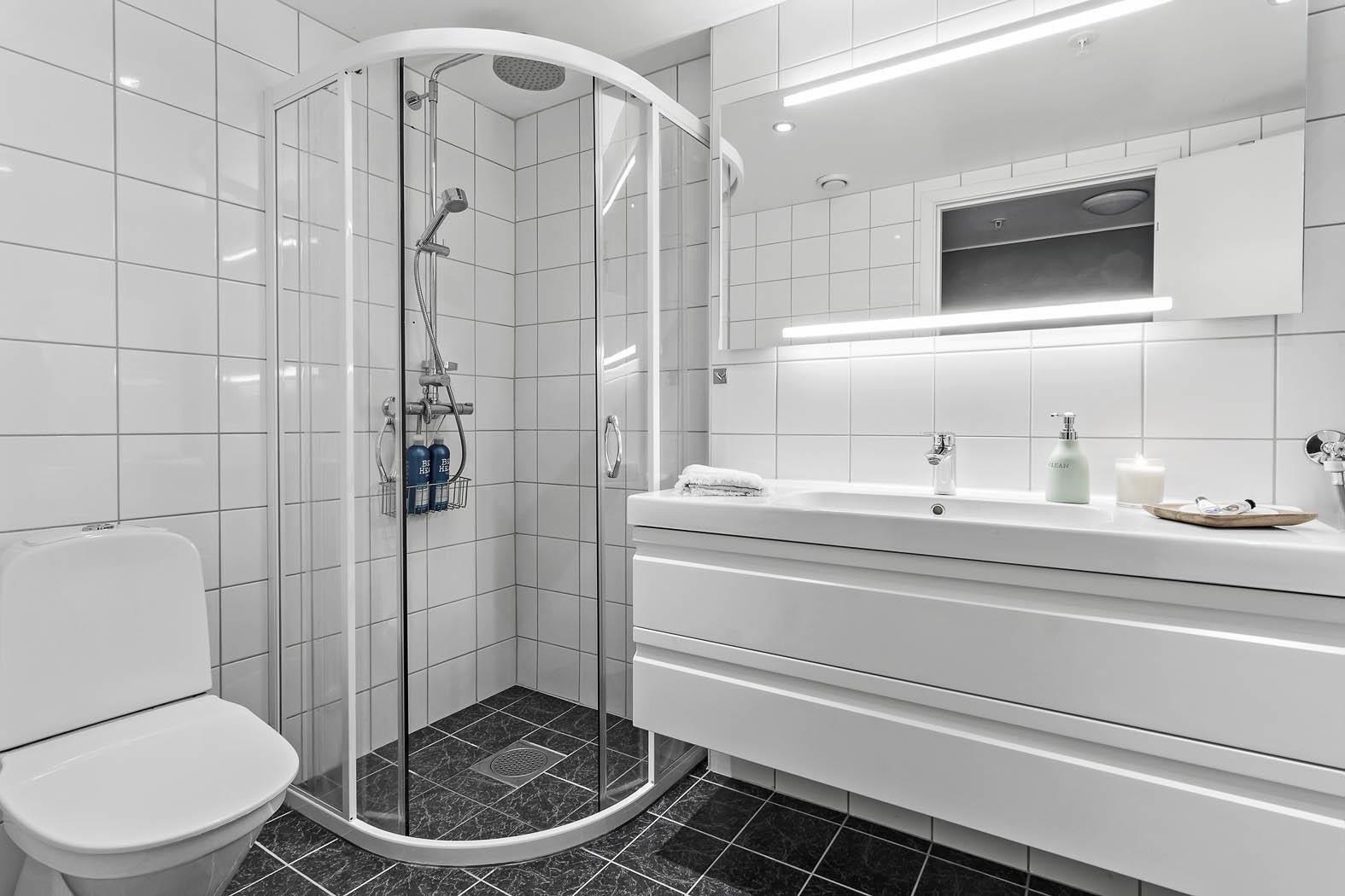 Flott helfliset bad. Galleribilde