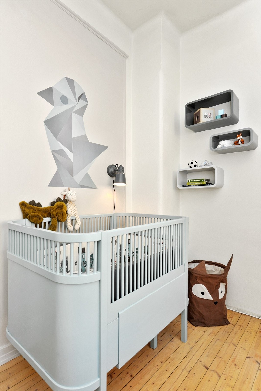 God plass også til barneseng på soverommet. Galleribilde