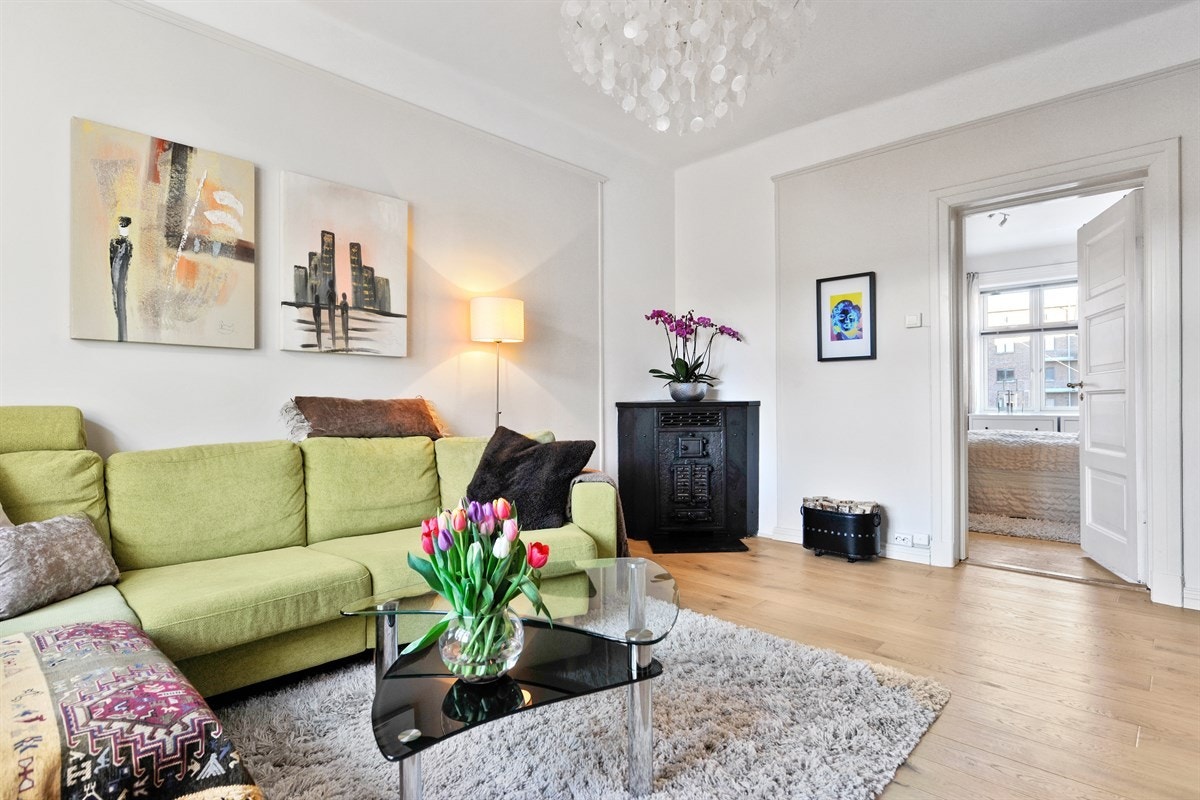 Store vinduer som gir godt med innslipp av lys. Galleribilde