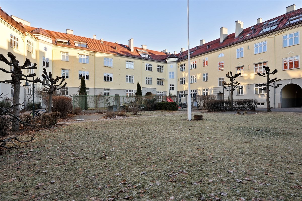 Klassisk bygård i typisk Torshov-design som ble bygget i sammenheng med utformingen av Torshov By, og er en del av de klassiske Torshovgårdene. Galleribilde