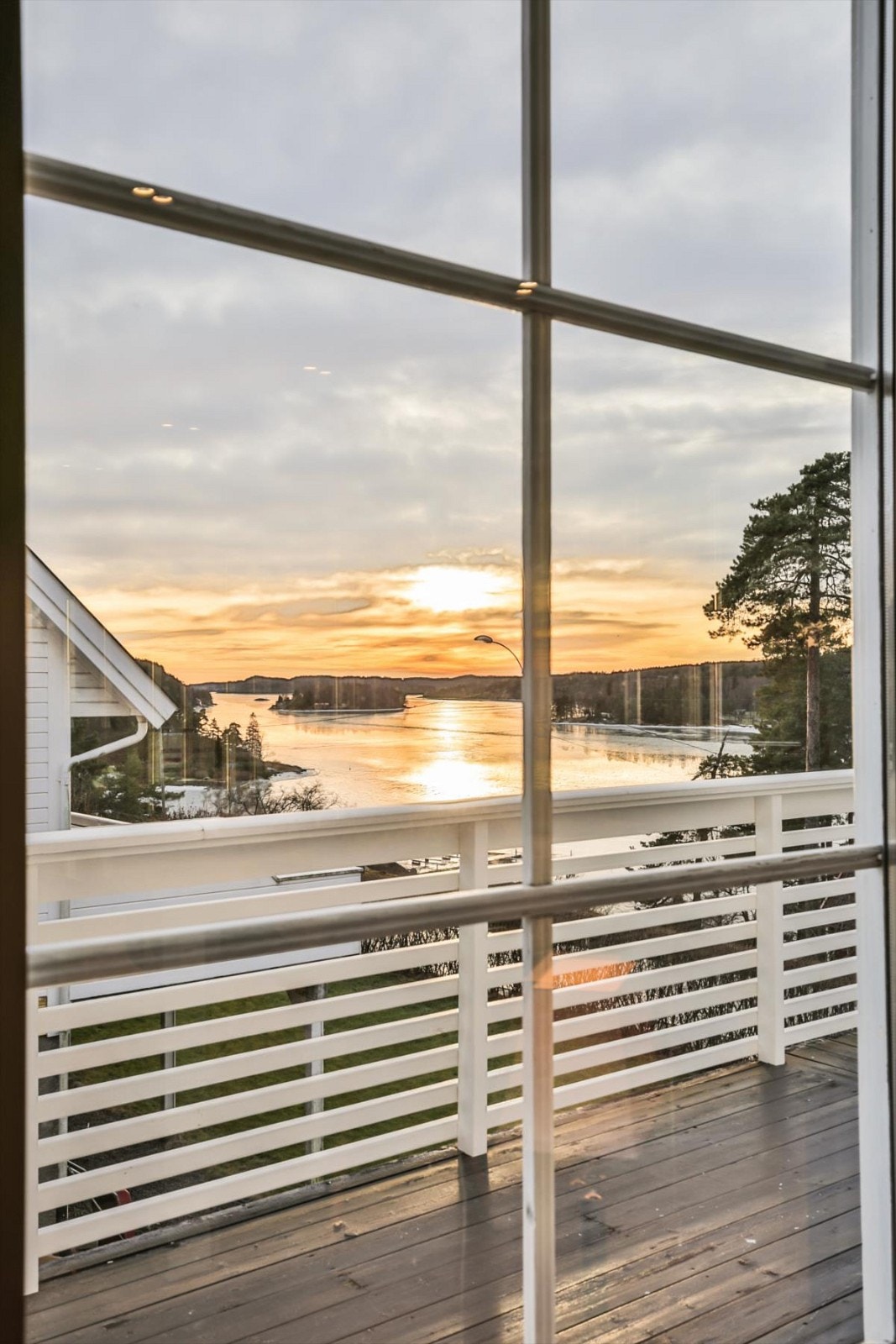 Utsikt fra stuevindu Galleribilde