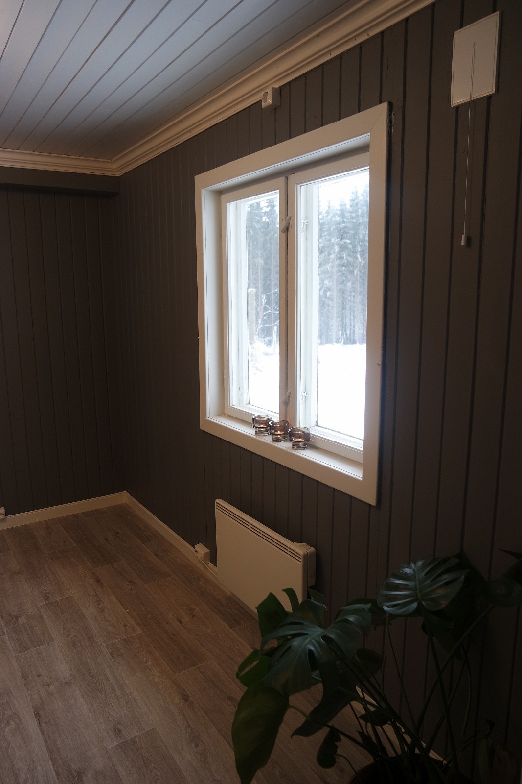 Plass til spisebord med utsikt som gir ro i sjela Galleribilde