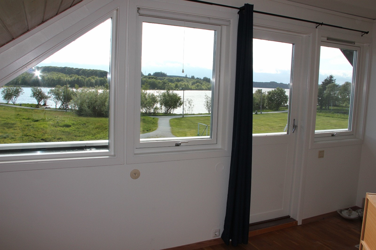 Imagine waking up to this view from Master bedroom Galleribilde