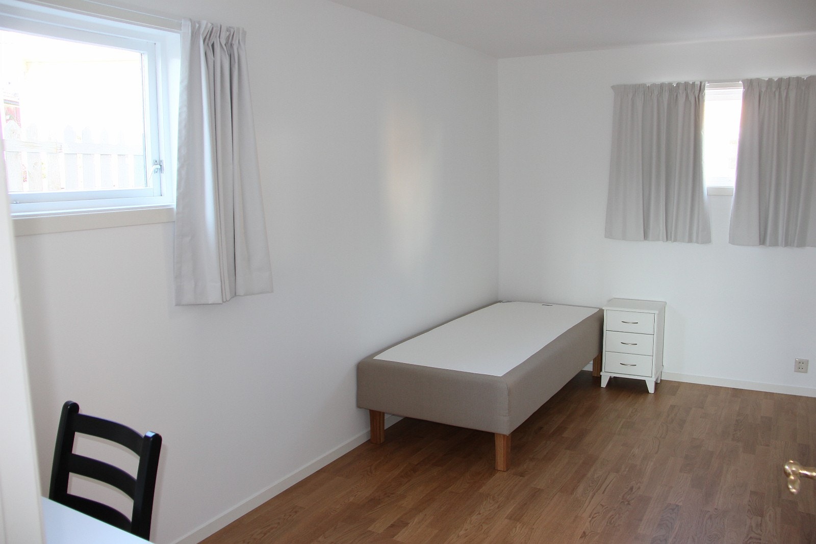 Large bedroom 6 Galleribilde