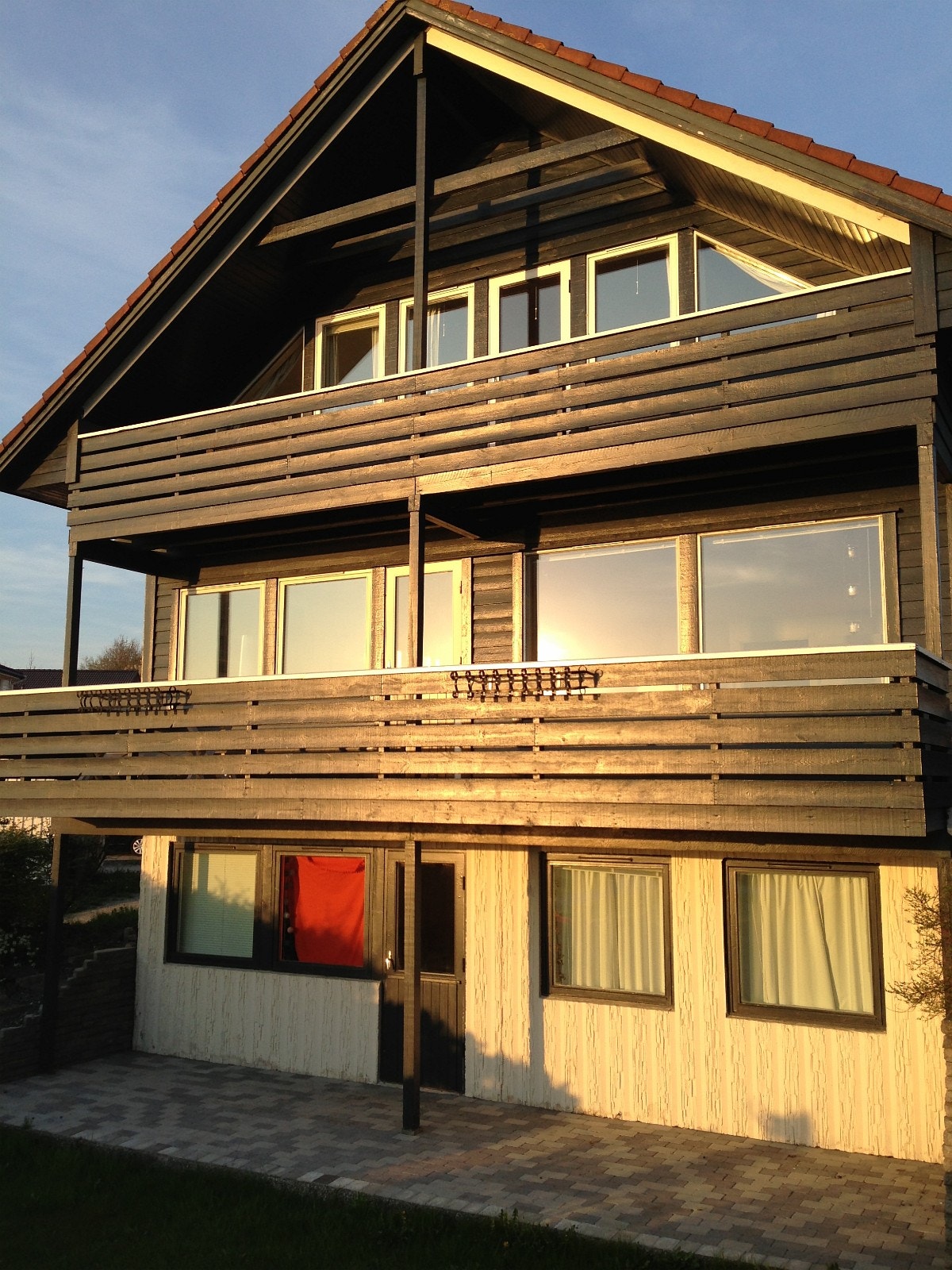 Large house with 3 floors with beautiful view Galleribilde