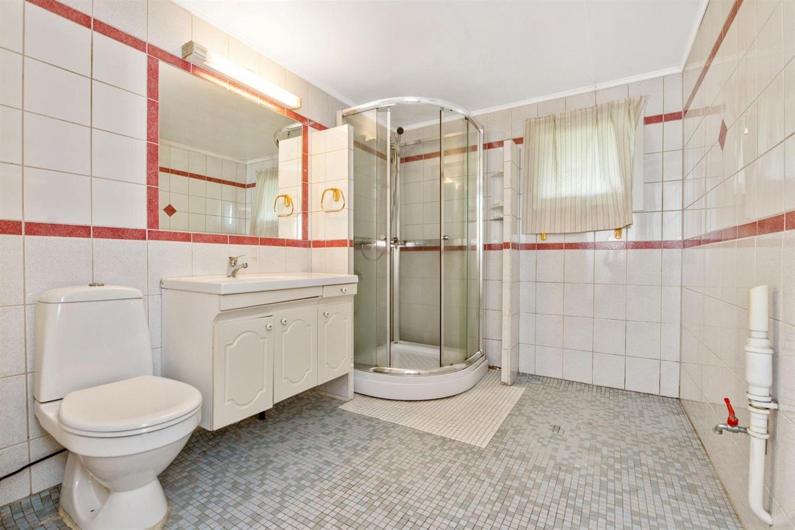 Baderom i leilighet Galleribilde