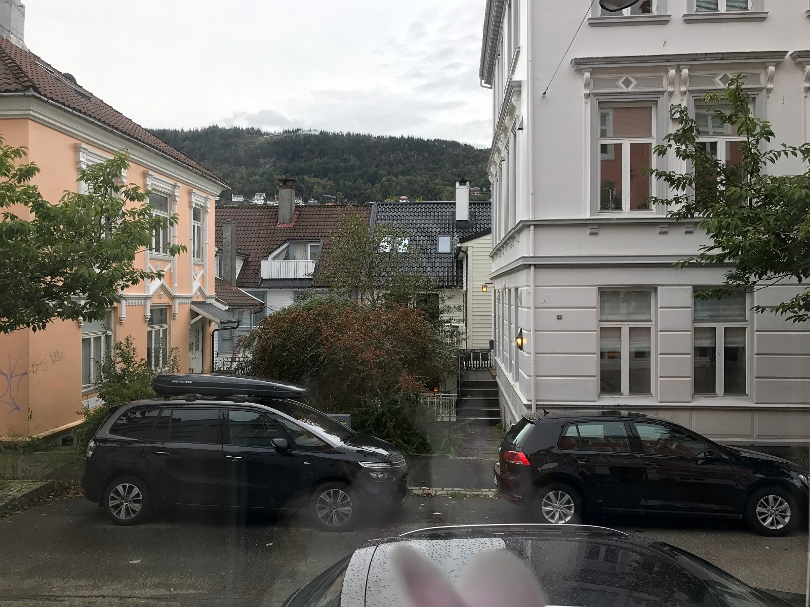 Utsykt fra vindu Galleribilde