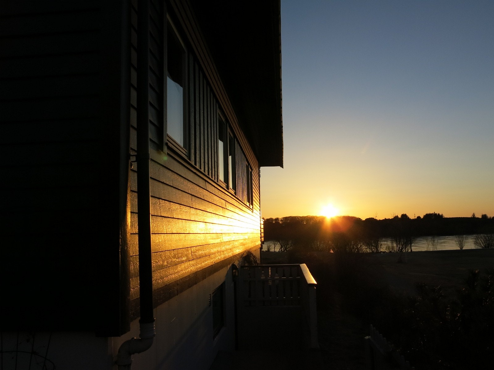 Sunset late autumn Galleribilde