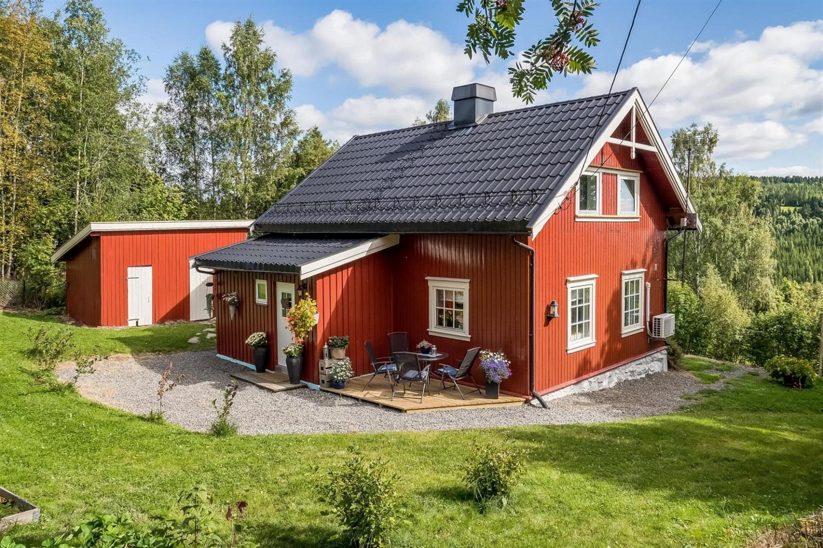 Pent opparbeidet adkomstareal. Galleribilde