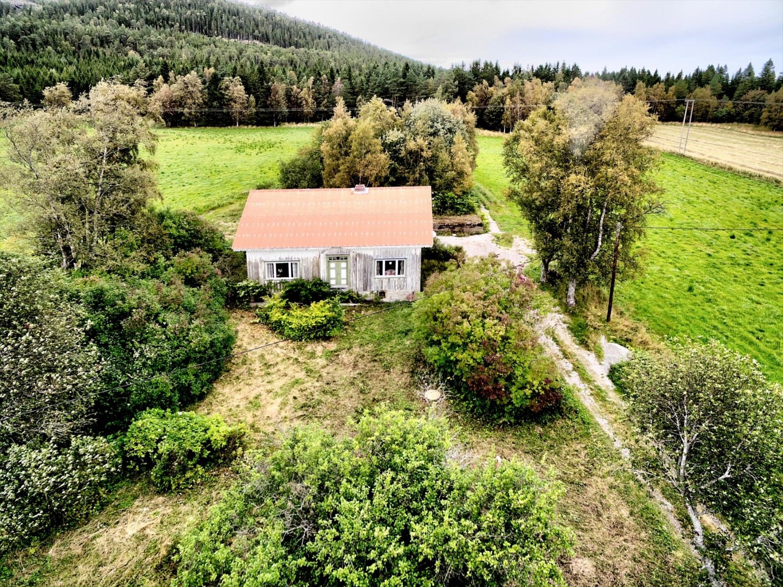 Eiendom med potensiale for den rette kjøper. Galleribilde