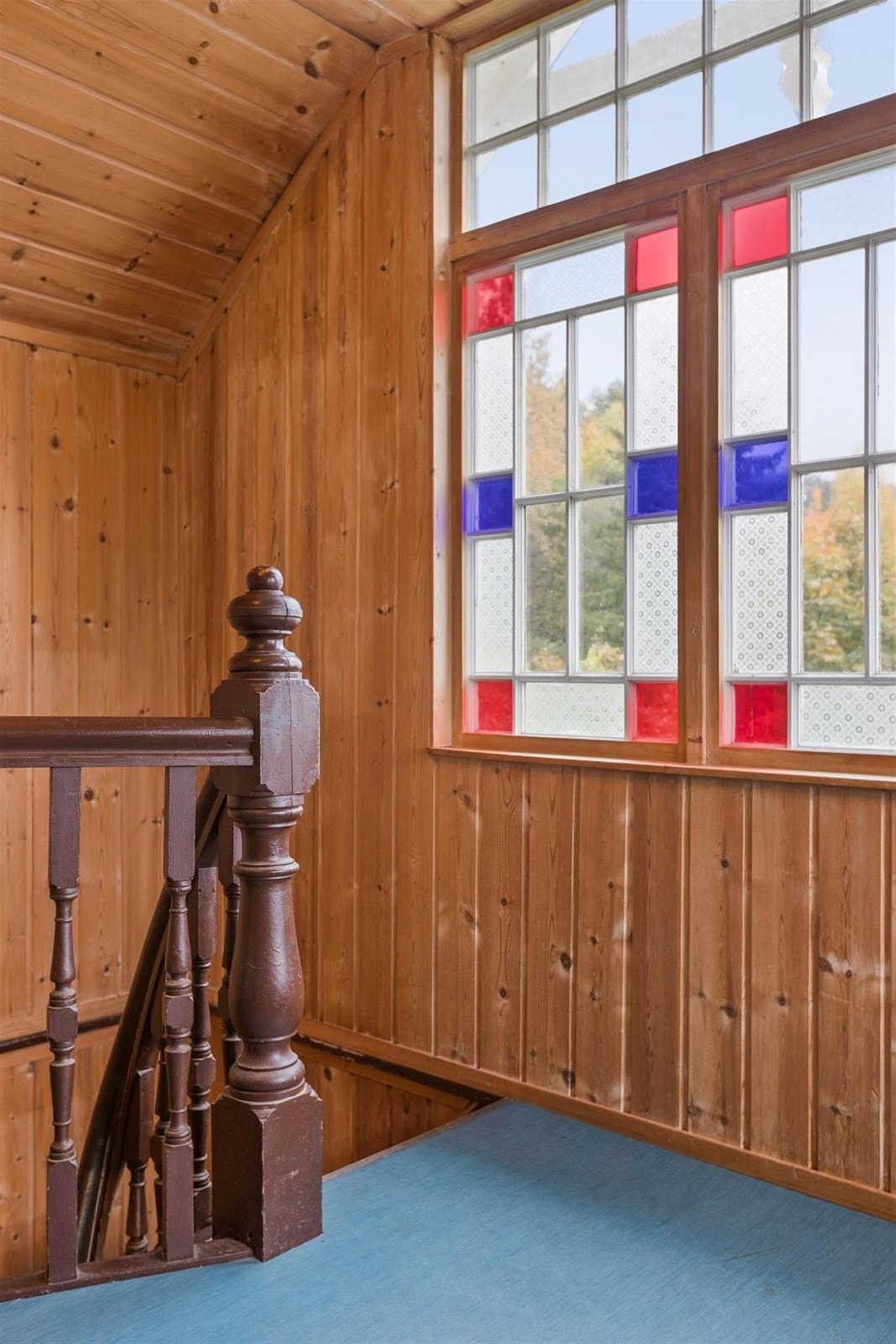 Trapp opp til gang i andre etasje. Galleribilde