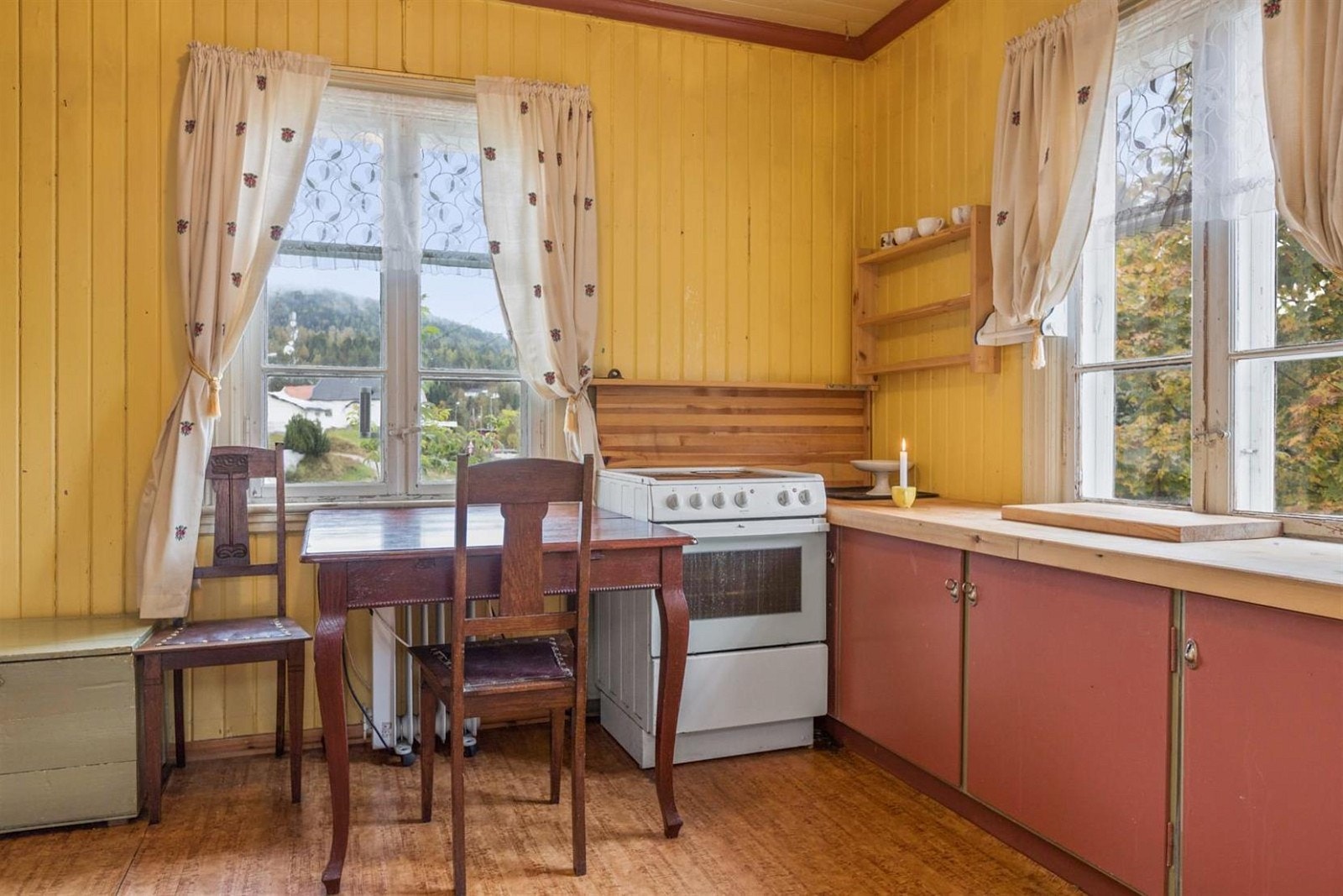 Kjøkken i første etasje. Galleribilde