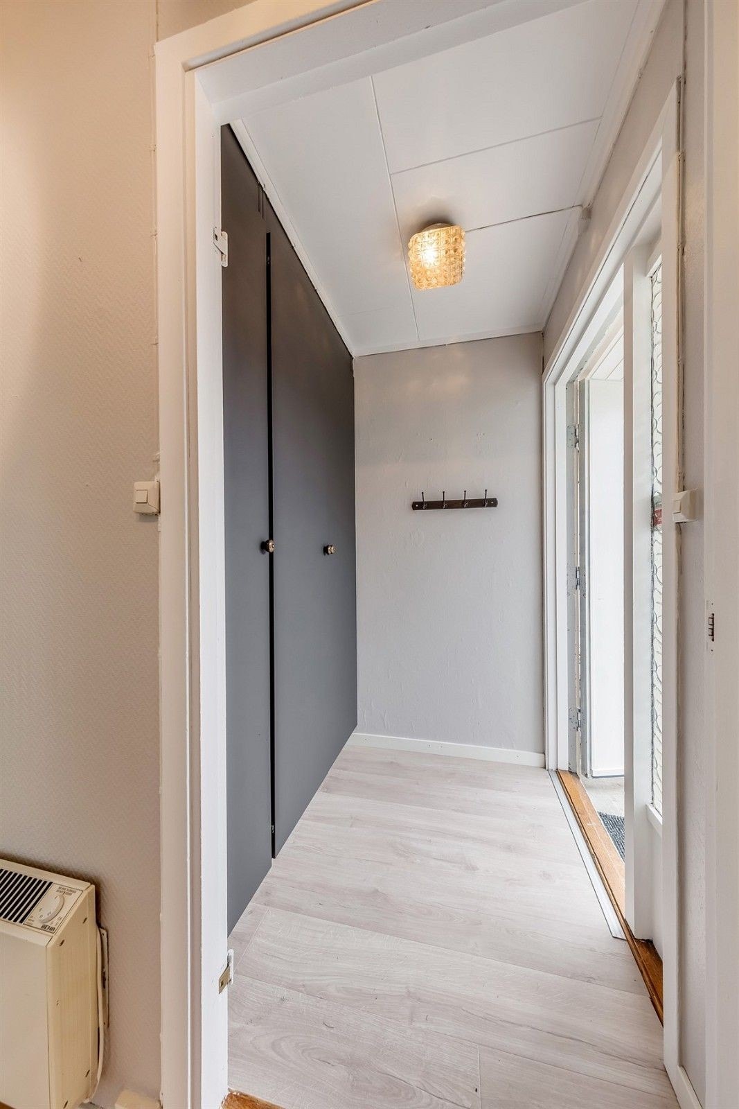 Flott Inngangsparti til Leilighet. Galleribilde