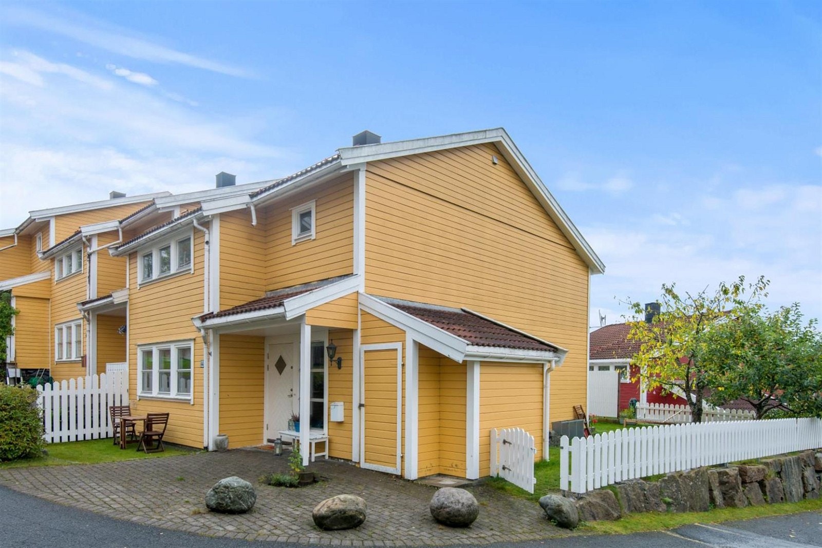 Enderekkehus med hage Galleribilde