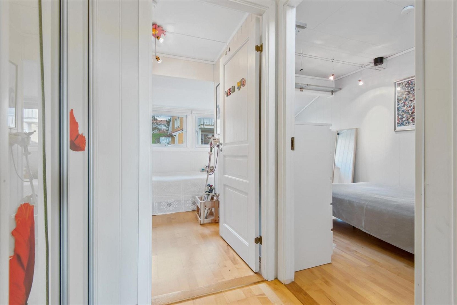 Det ene soverommet ble delt i to barnerom Galleribilde