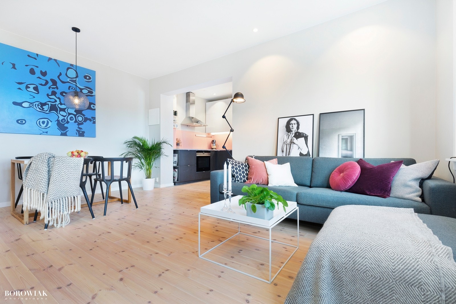 Med fyring, varmtvann, kabel-tv og internett inkludert i fellesutgiftene har man lave og forutsigbare utgifter på boligen. Galleribilde