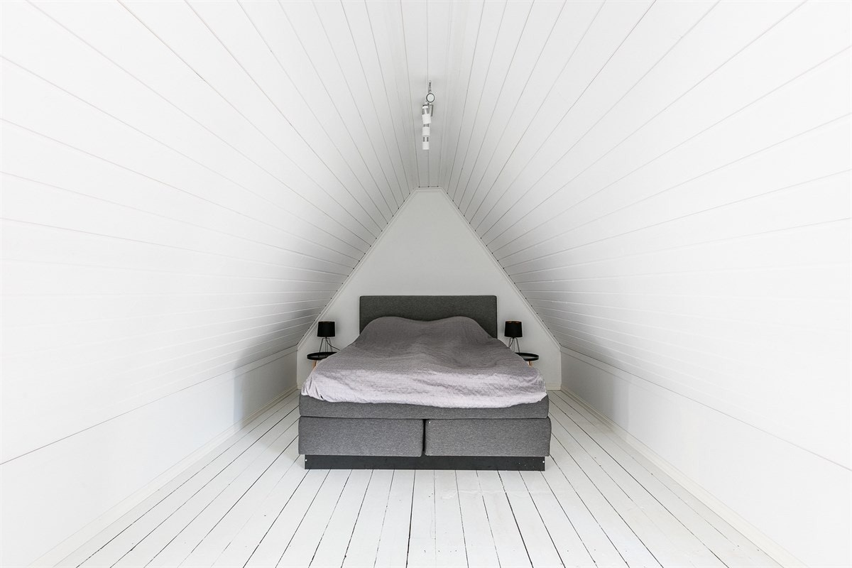 Her er en mer intim og dempet loftsfølelse fremtredende. Galleribilde