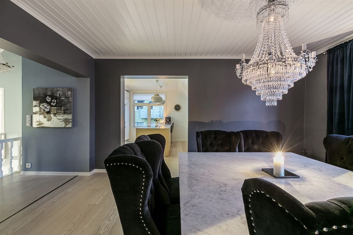 Andre etasje oppleves vel så innholdsrik som etasjen under. Galleribilde